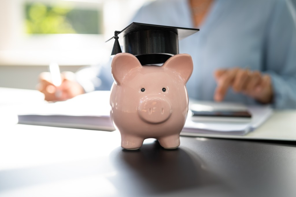Eliminate student loan debt this year with these tips for student loan repayment plans and new and returning students.