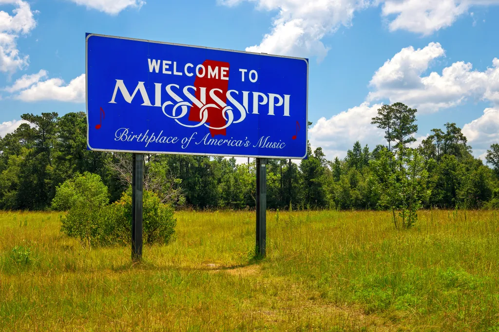 Customers in Mississippi needing quick cash choose a title loan from LendNation for many reasons
