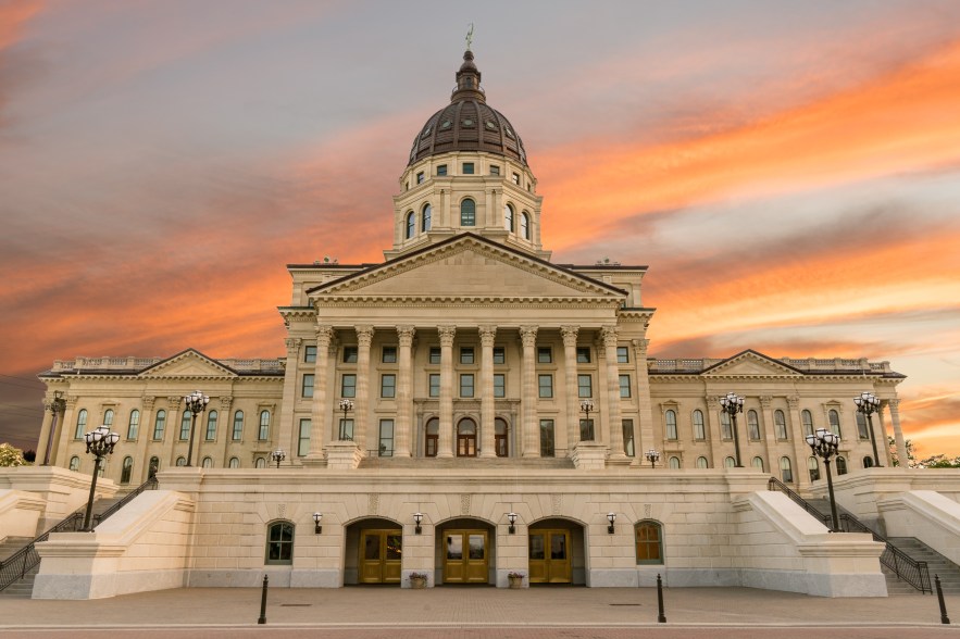 Read why you should consider a Kansas Line of Credit for quick cash from LendNation